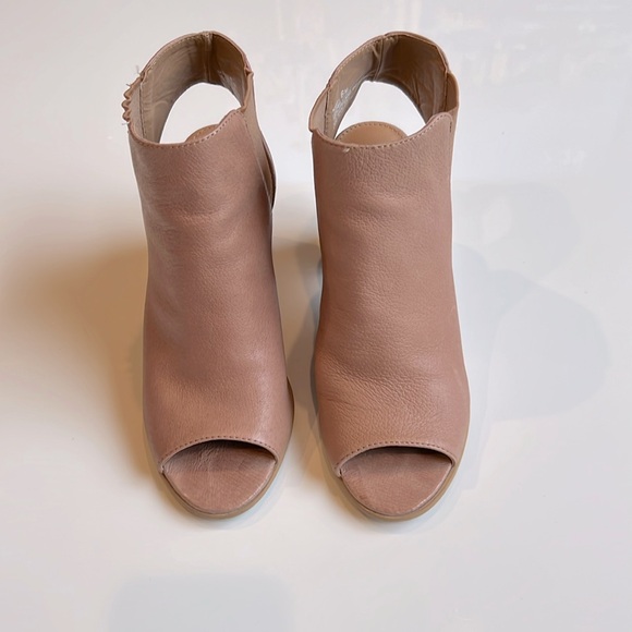 Steve Madden Soft Leather Chunky Heel peep toe sling back sandals bootie style - Picture 2 of 8